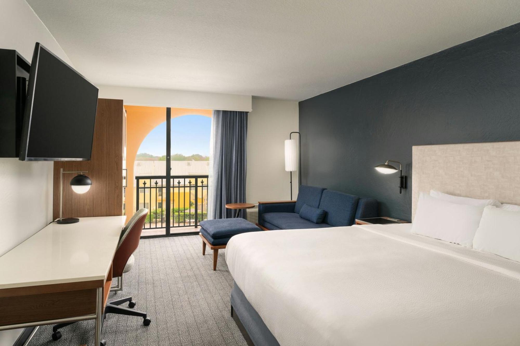 Courtyard By Marriott Boynton Hotel